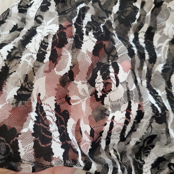 Almost Famous Womens Lace Tank Top Size XL Black White Sheer Floral Pullover - Picture 5 of 13